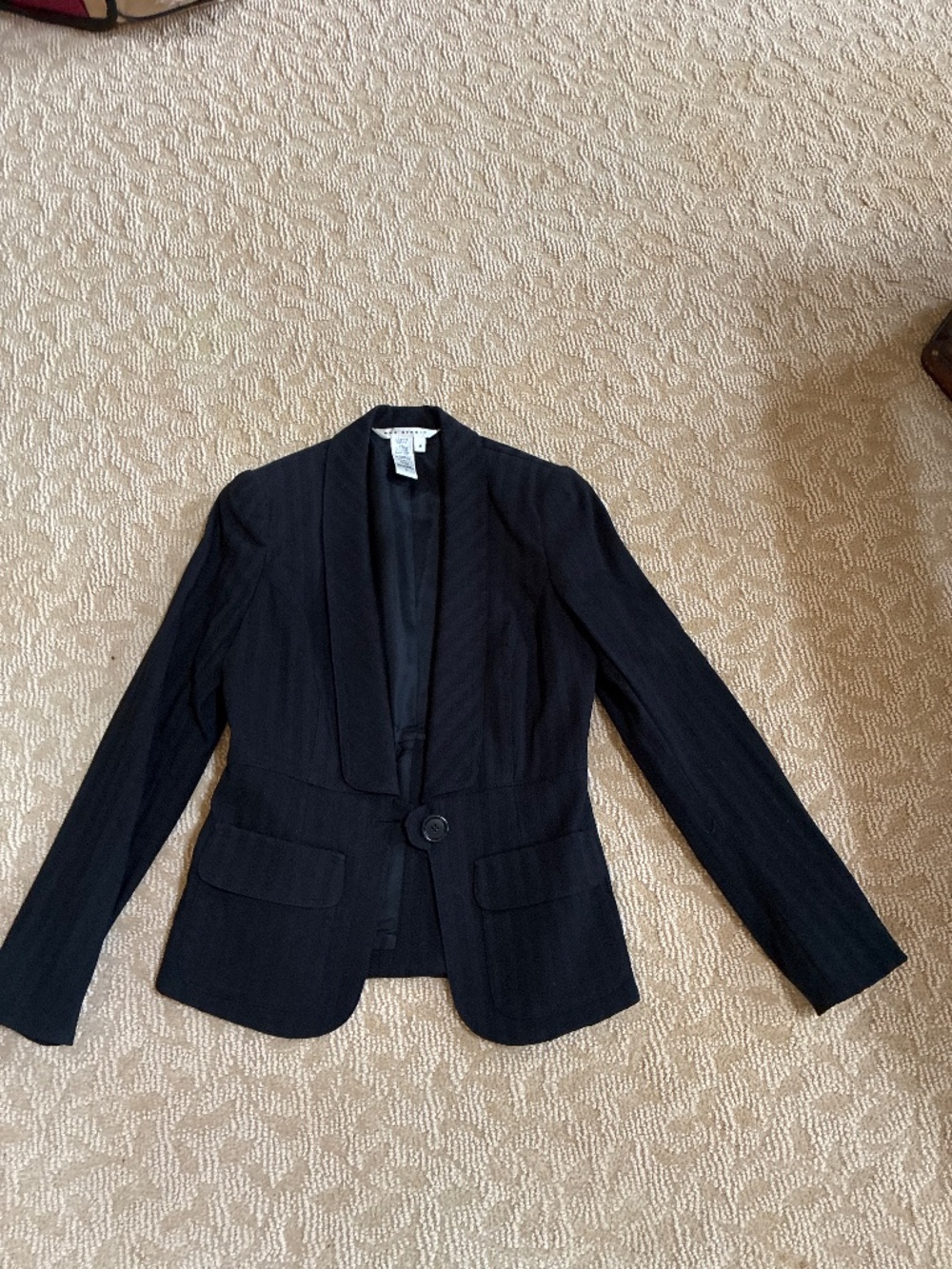 Beautiful black woman’s suit.